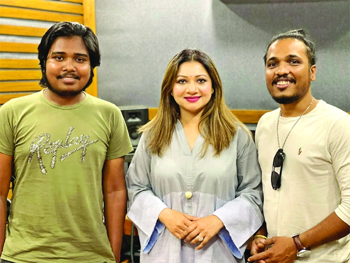 Musician Akash Mahmud, popular singer Ankhi Alamgir and singer, lyricist and music composer Pulak Adhikary at a photo session after recording of the song at the studio