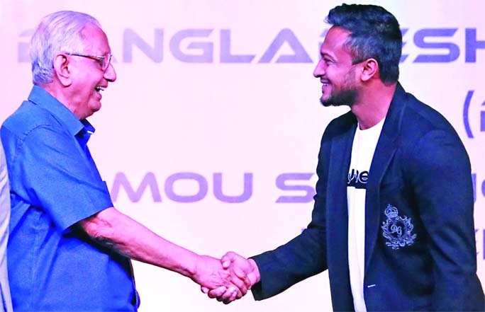 Captain of Bangladesh T20 Cricket team Shakib Al Hasan (right) shaking hands with former general secretary of Bangladesh Hockey Federation and former star hockey player of Bangladesh Hockey team Abdus Sadek in a city hotel on Monday.