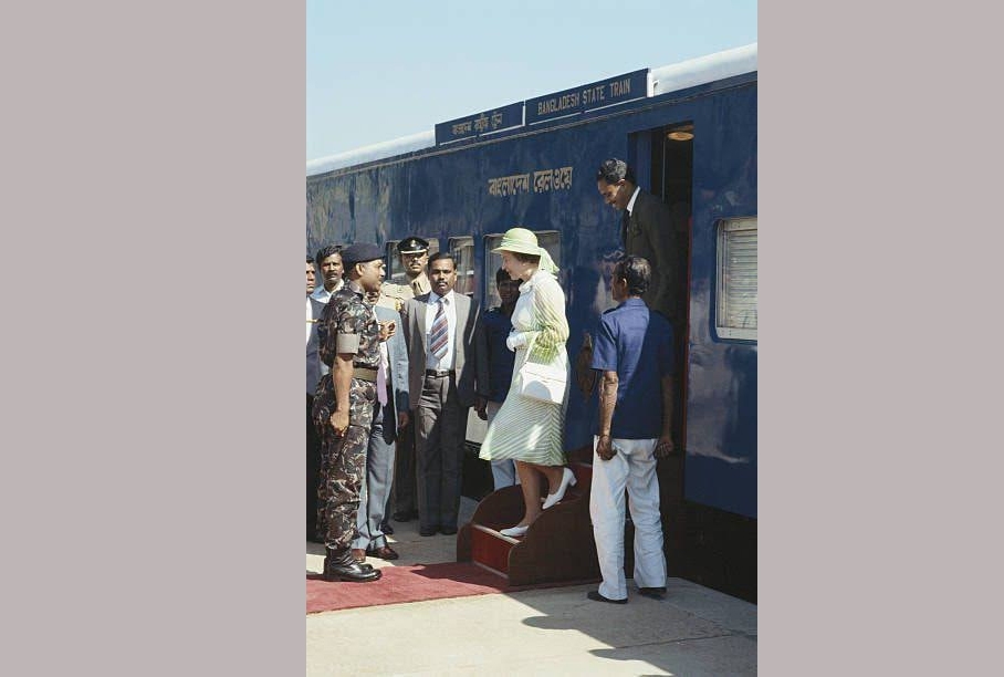 Queen Elizabeth II, State Visit to Bangladesh, 14th to 17th November, 1983.File photo