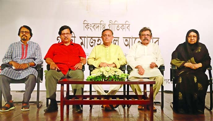 From left to right: Liton Adhikary Rintu, Liaquat Ali Lucky, Dr Hasan Mahmud, Mohammad Rafiquzzaman and Zohra Gazi at the memorial meeting on Gazi Mazharul Anwar at BSA.