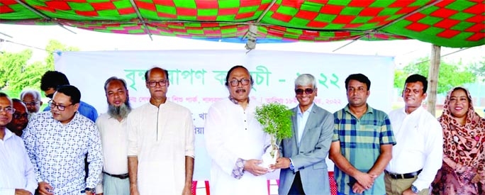 RAJSHAHI: Rajshahi City Corporation Mayor A.H.M. Khairuzzaman Liton inaugurates tree plantation program organized by LankaBangla Foundation at Sheikh Russel Shishu Park in Rajshahi on Tuesday.
